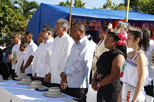Anuncian proyecto habitacional y mejoramientos en celebración del 469 aniversario de Fundación de Olá