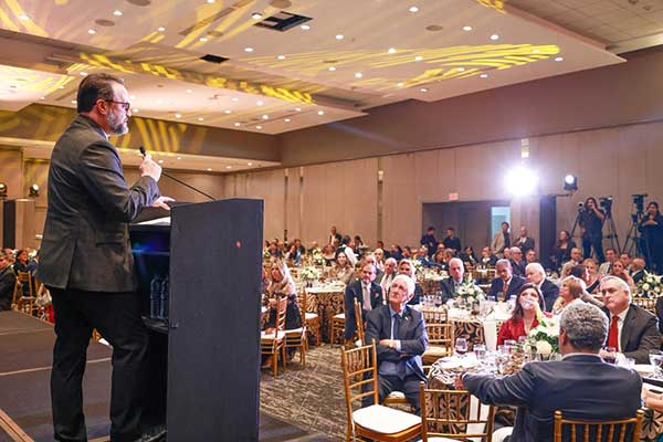 Moltó destaca compromiso de empresarios y trabajadores, y llama a reforzar la alianza público–privada por el país