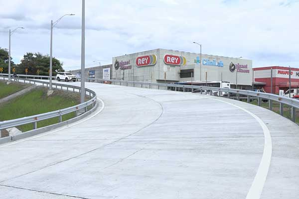 Mulino inaugura nuevo acceso al Corredor Sur como parte de ampliación de esta vía