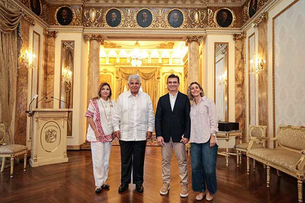 Mulino recibió al electo presidente de Bolivia, quien elogió el modelo económico de Panamá