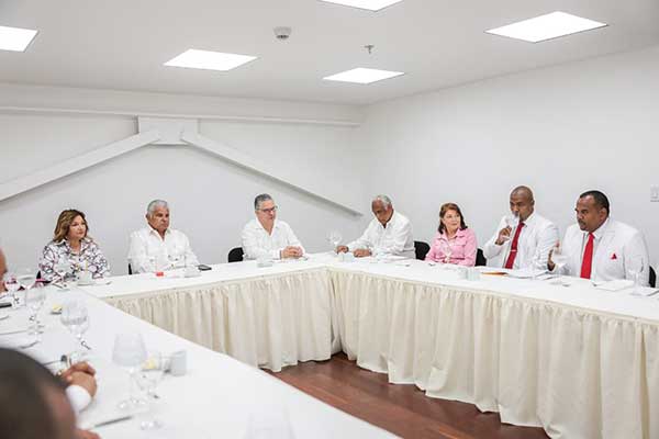 Mulino se reúne con representantes de Colón para apoyarlos en sus proyectos locales