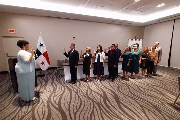 Nueva Junta Directiva del Colegio Nacional de Farmacéuticos asume para el periodo 2025-2027