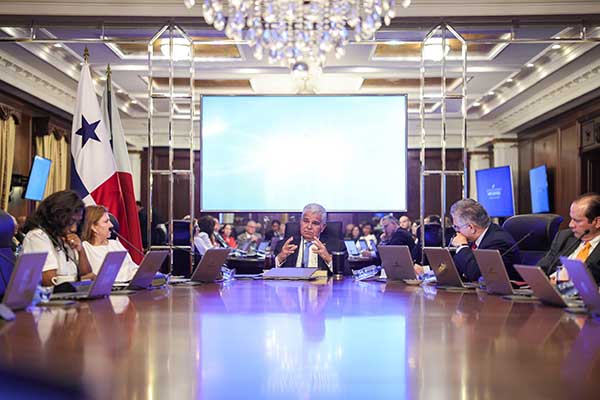 Autoridades de Salud presentan al Gabinete avances del plan de integración CSS-Minsa