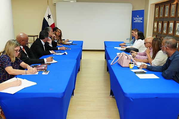 Avanza hoja de ruta para exportar carne bovina panameña a Estados Unidos