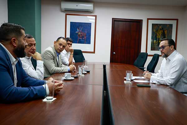 Empresarios presentan al MICI tres proyectos estratégicos para su expansión comercial en Panamá