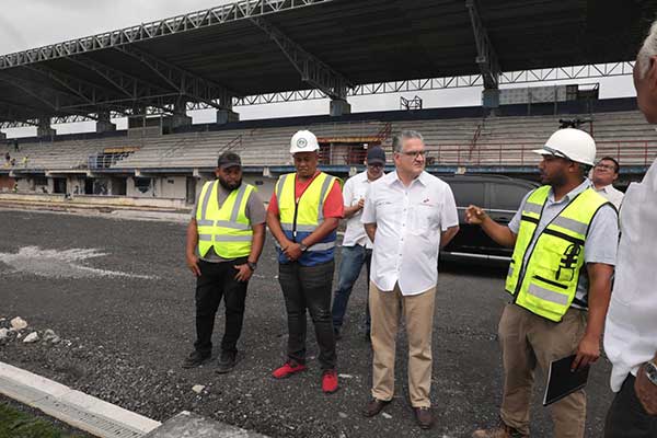 Gobierno de Mulino llevará a los colonenses dos estadios renovados de béisbol y fútbol en 2026