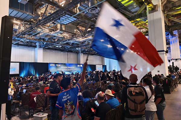 Panamá gana premio en Singapur en Olimpiada Mundial de Robótica