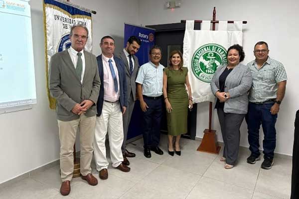 Farmacéuticos invitados a la presentación de resultados del Proyecto DM2–Panamá