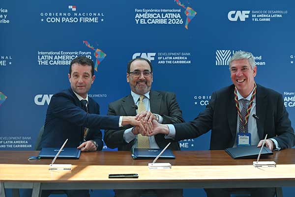 Indra Group y CAF firman un acuerdo estratégico para acelerar digitalización de los servicios públicos en países miembros