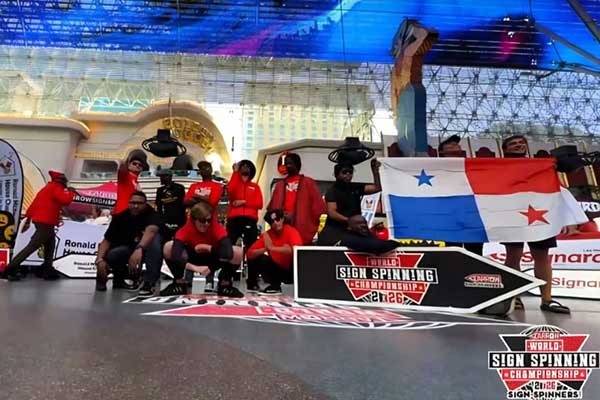Emanuel Abrego pone a Panamá en el puesto 15 en el Mundial de Sign Spinning