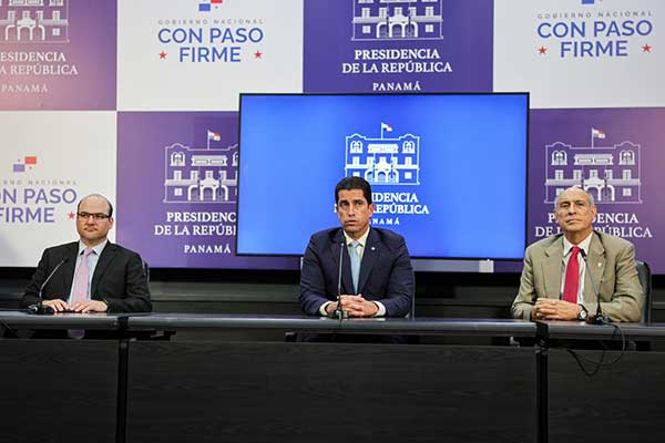 Gobierno empieza a recuperar las operaciones en los puertos de Balboa y Cristóbal con el servicio al primer buque