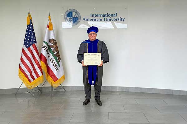 International American University of California reconoce trayectoria del magistrado Juncá con doctorado Honoris Causa