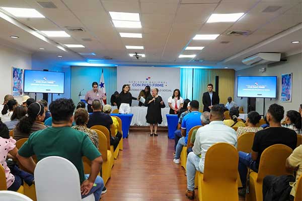 MIDES realizó con éxito octava entrega de cheques a exfuncionarios en concepto de prestaciones laborales y prima de antigüedad