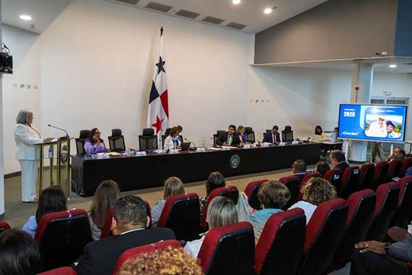 MIDES reporta alta ejecución presupuestaria y anuncia nuevos programas sociales ante la Asamblea Nacional