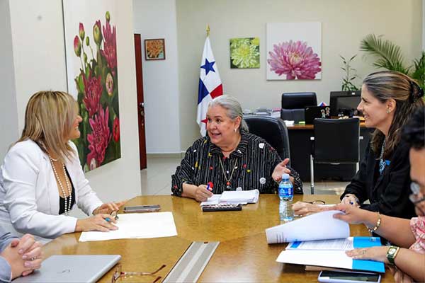 Ministra de Mides y nueva dirección de la Senniaf coordinan acciones para fortalecer protección integral de la niñez
