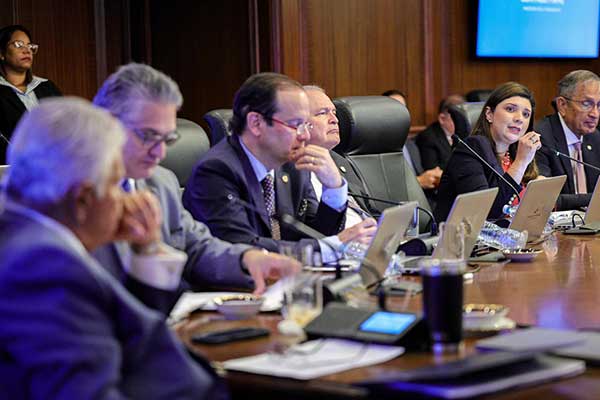 Prorrogan contrato a Fundación Ciudad del Saber y autorizan incluir artículo en Código Penal que sanciona uso de máscaras en manifestaciones y protestas