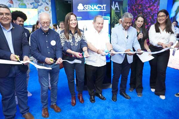 Senacyt participa con su stand en la Feria de David: Descubre la ciencia que transforma Panamá
