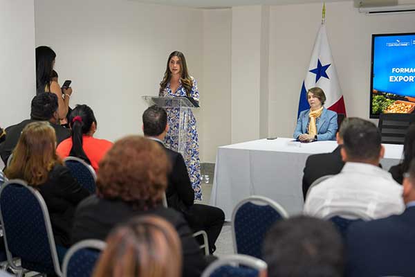 TLC Panamá–Canadá pasa de la capacitación técnica a la exportación: piña panameña rumbo a Quebec