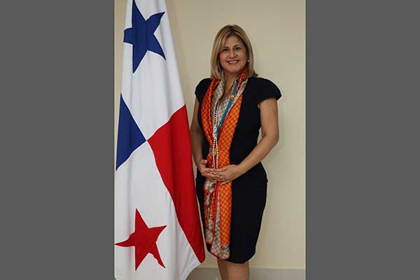 Viceministra Lilibeth Cárdenas pasa a ocupar la dirección de la Senniaf