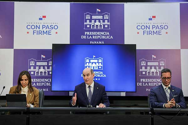 Anuncian comisión para mitigar aumento del precio del petróleo, tarifas de MetroBus, Metro, electricidad y gas se mantienen