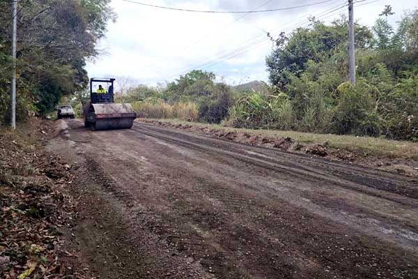 Avanza trabajos de rehabilitación de importante vía rural en Penonomé