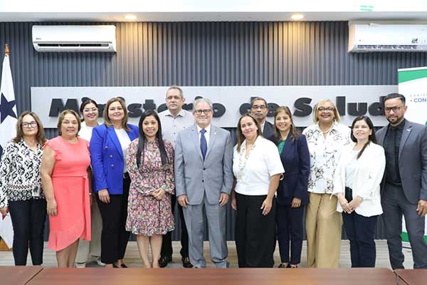 Fortalecen alianzas estratégicas con representantes de sociedades panameñas de infectología adulta, pediátrica y obstetricia