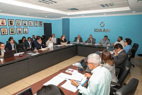 Gobierno arranca en Azuero plan de acción a nivel nacional para optimizar la red de agua potable