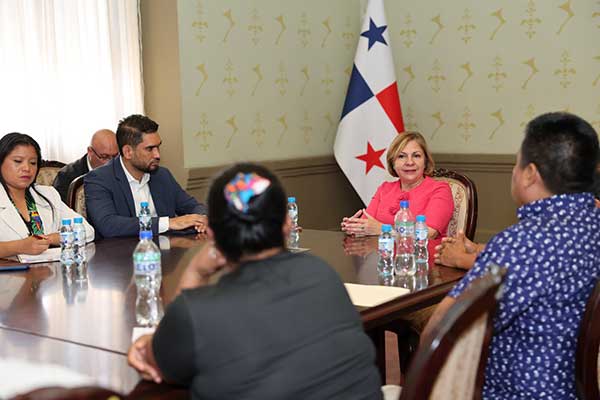 Gobierno evalúa instalación de aulas temporales en el la Escuela Krincha Drua Comarca Emberá-Wounaan