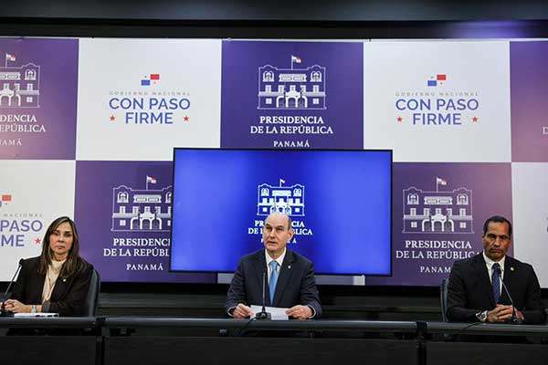 Gobierno fija precios del combustible en apoyo al transporte de pasajeros y de carga, así como a la pesca artesanal