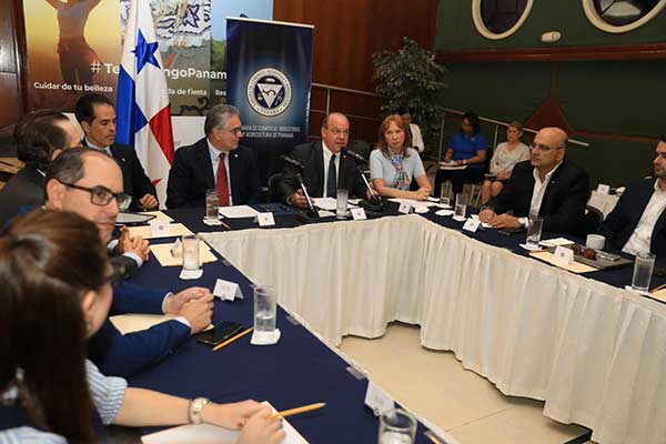 Gobierno prevé este año lograr buen número en la reducción del desempleo