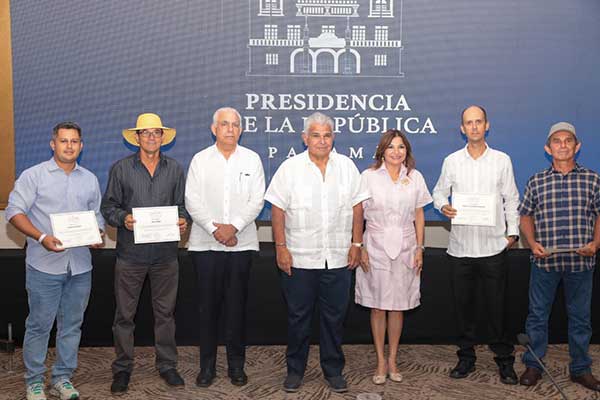 MIDA ha habilitado 54 kilómetros de caminos de producción en Azuero, agroexportación en la región repunta