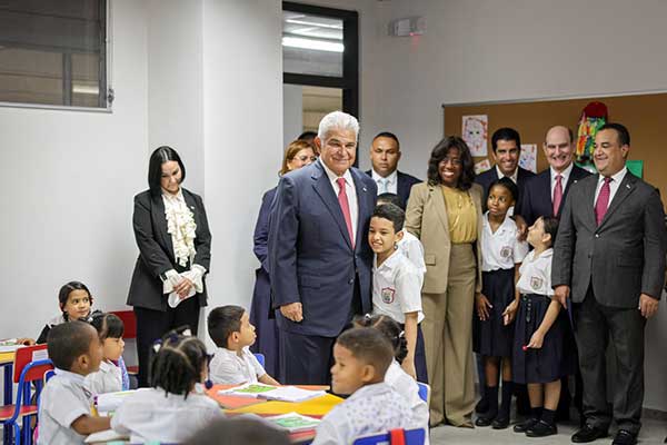Mulino rescata del abandono e inaugura emblemática Escuela República de Venezuela