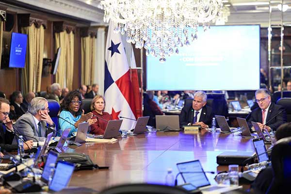 Rescatarán beneficio de póliza de seguro para turistas que visiten el país y aprueban recursos para segunda fase de obra de puentes zarzos