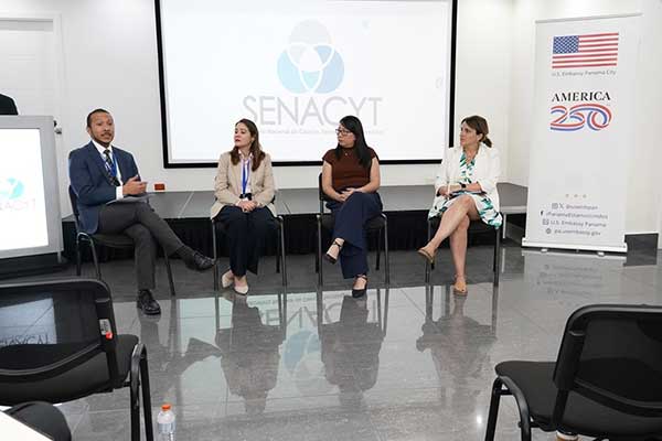 Senacyt y Embajada de Estados Unidos impulsan diálogo sobre ética e inteligencia artificial en Panamá