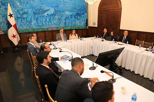 Gobierno impulsa proyecto del Centro Penitenciario de Máxima Seguridad y fortalece transparencia del régimen APP