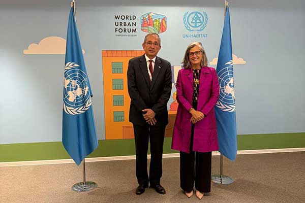 Jované enfatiza en infraestructura social para planificación en Foro Urbano en Azerbaiyán