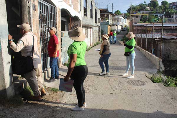 Intensivos operativos casa por casa reducen en más de mil los casos de dengue en San Miguelito