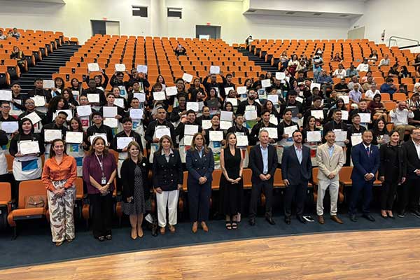 Learning for Life gradúa a 76 nuevos talentos y alcanza un 55% de inserción laboral en Panamá