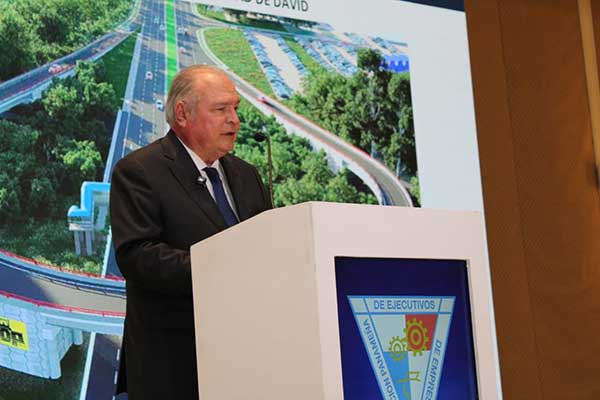 MOP impulsa el turismo con 22 proyectos viales en todo el país