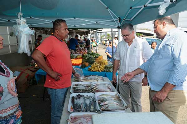Ministro Orillac garantiza apoyo para las Tiendas del Pueblo del IMA, que llevan alimentos a bajos precios