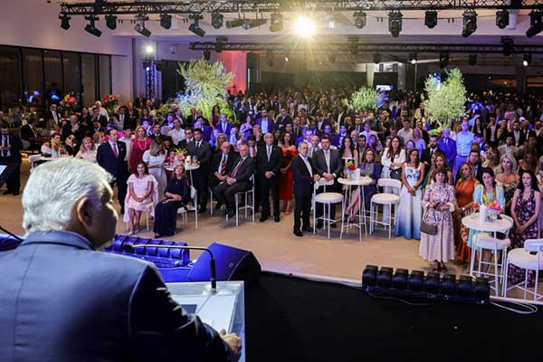 Presidente Mulino: “Reafirmamos la relación con Grecia y protegeremos nuestra bandera”