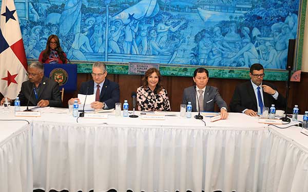 Gobierno de Mulino pone a Panamá dentro de la ruta de las tecnologías emergentes, incluida la IA