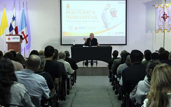 Panamá abre debate sobre inteligencia artificial y dignidad humana en el Foro Magnifica Humanitas