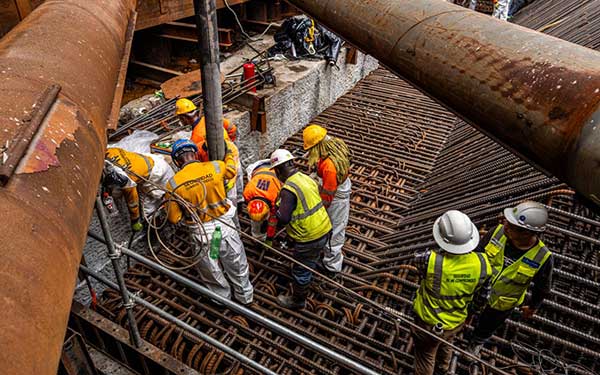 Cuarto Puente avanza con vaciado de 1,600 metros cúbicos de concreto para torre principal Oeste M4