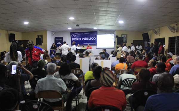 Ciudadanía participa en Foro Público sobre ampliación de carriles exclusivos de Mi Bus en Vía España