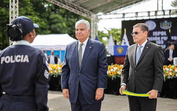 Mulino insta a 774 nuevos agentes de estamentos de seguridad proteger al ciudadano y combatir el delito