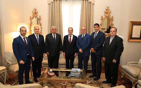 Mulino recibe a delegación de la Comunidad Judía de Panamá con motivo del Año Nuevo hebreo