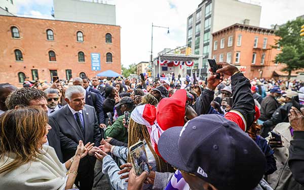 Nombran varias calles de Brooklyn “Little Panama Way” en homenaje a Panamá, en ceremonia encabezada por Mulino