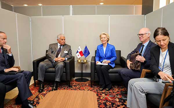Presidenta de la Comisión Europea destaca avances de Panamá para salir de lista fiscal