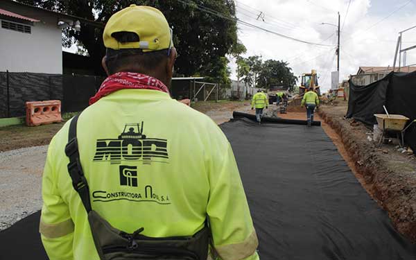 Programa Tapahuecos del MOP en La Chorrera avanza con nuevos frentes de rehabilitación vial